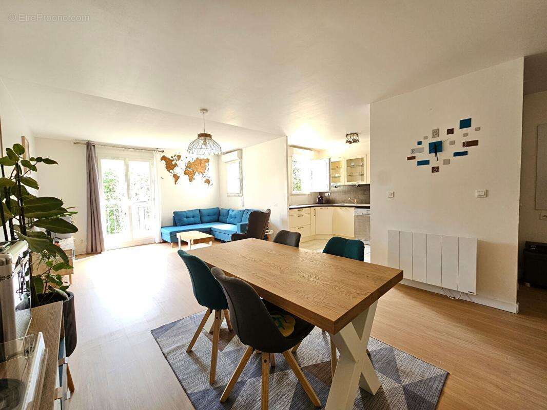 Appartement à MARINES