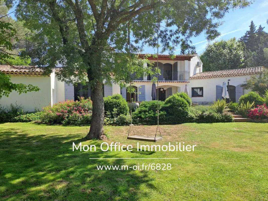 Référence : 6828-VCL. - Maison avec 6 chambres dont studio indépendant - Jardin paysager piscine garage - 13 100 AIX - photo 17