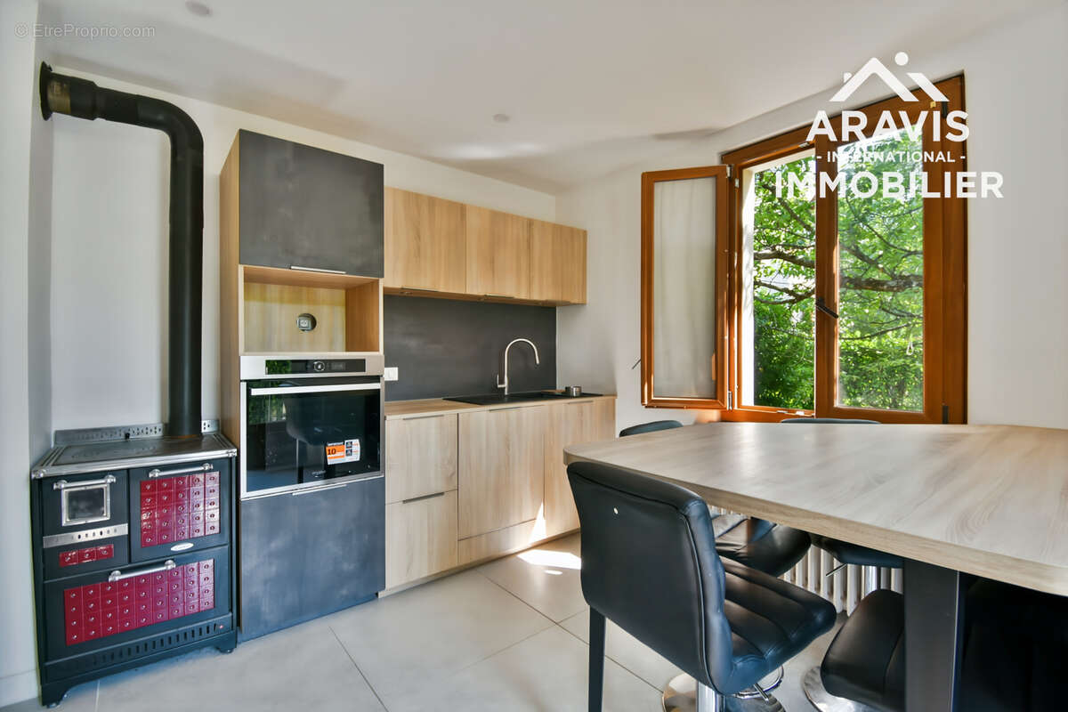 Maison lumineuse avec 6 chambres - photo 7