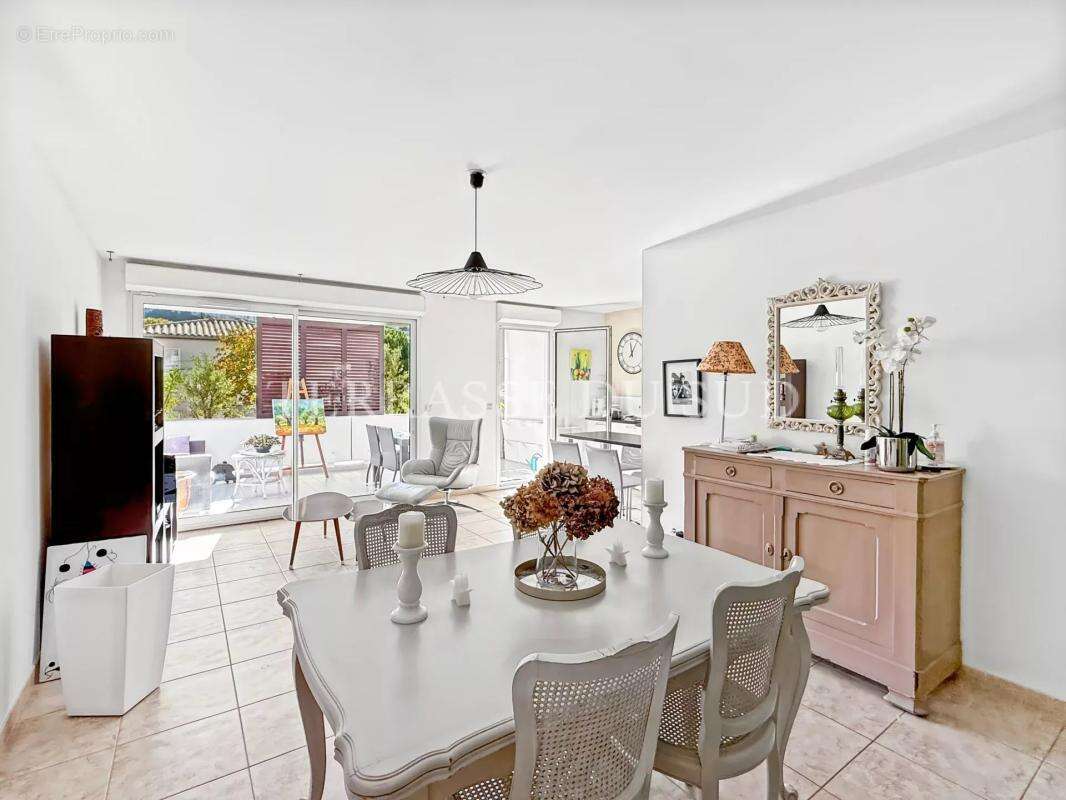 Appartement à MARSEILLE-8E