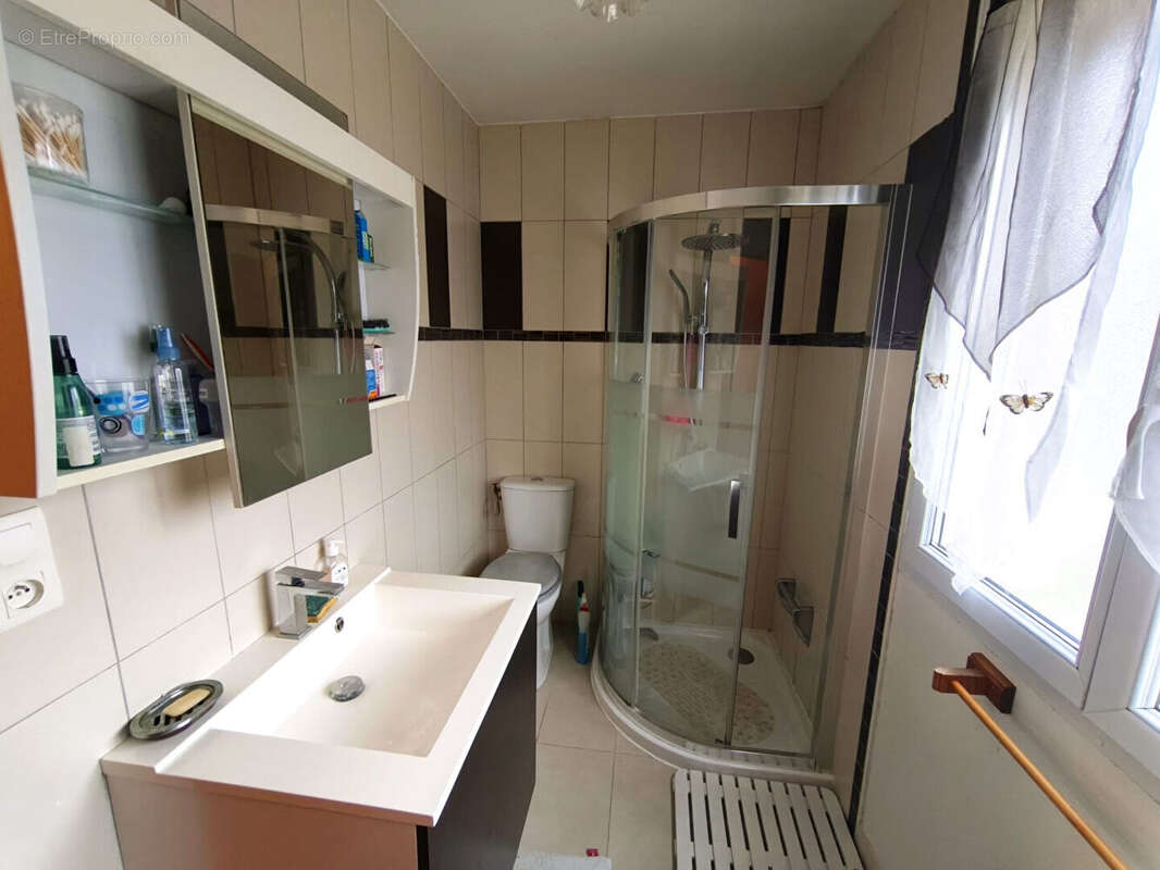 Maison à SAINT-LEU-D'ESSERENT