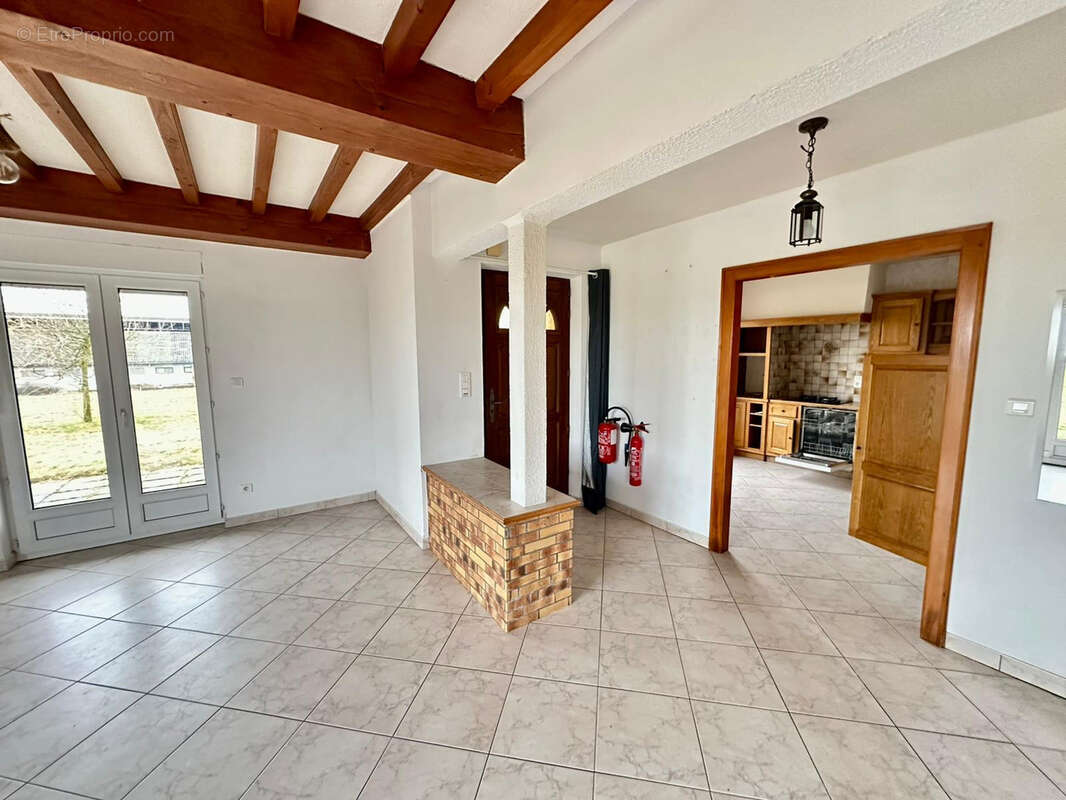 Maison à ESMOULIERES