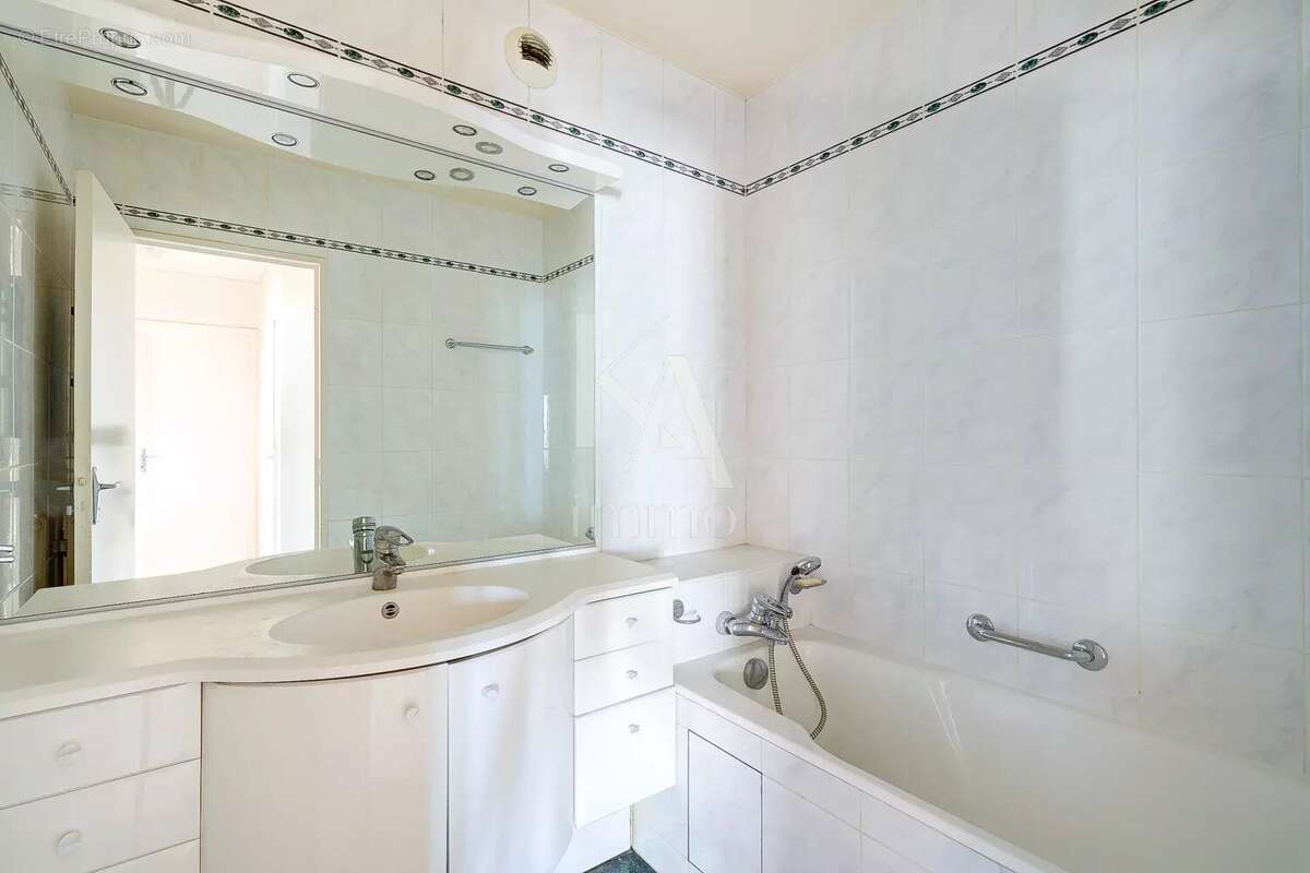 Appartement à SURESNES