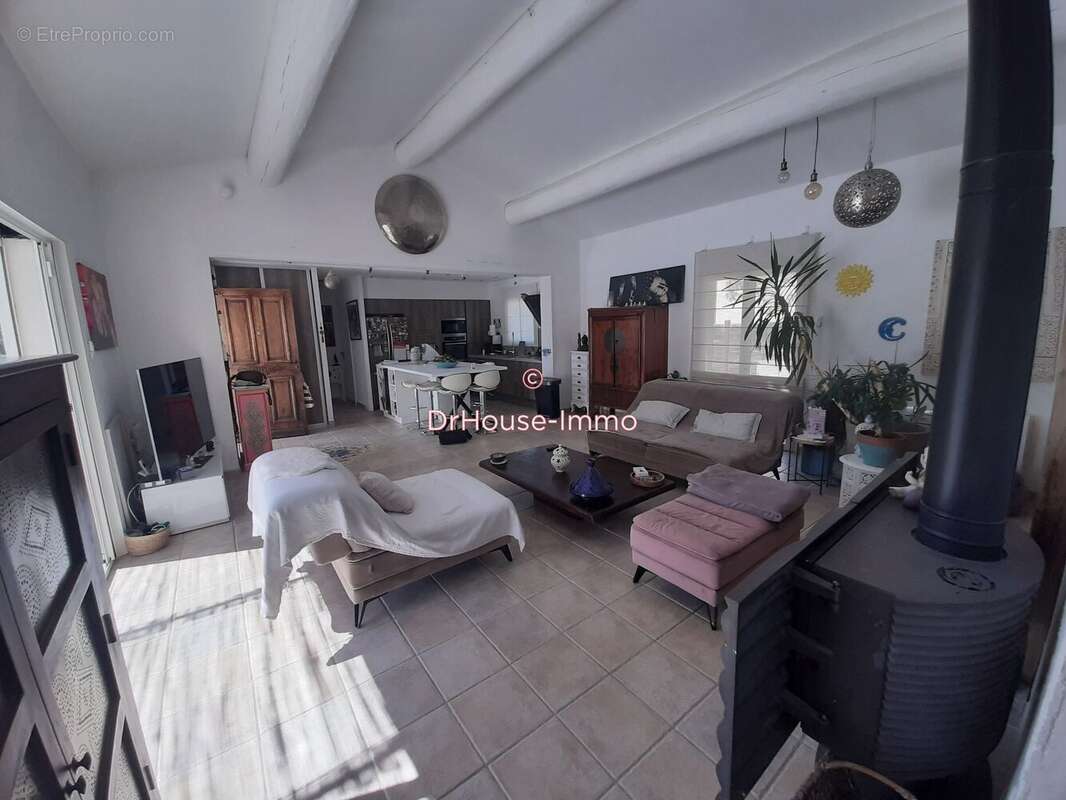 Maison 140 m² à Velaux  - photo 16