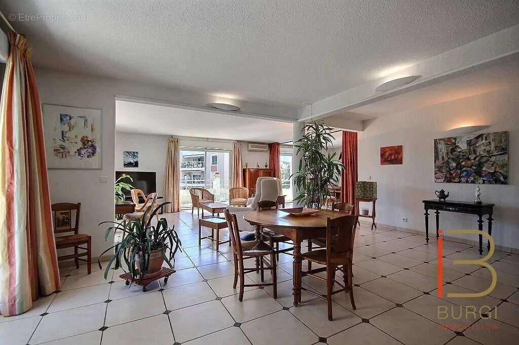 Appartement à SAINT-RAPHAEL