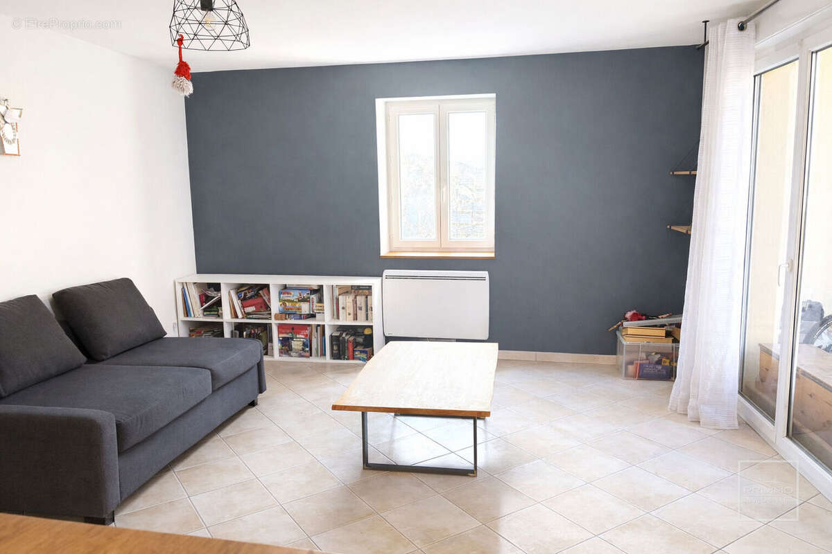 Appartement à LES CHERES