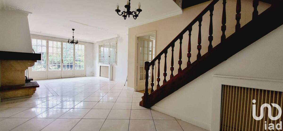 Photo 1 - Maison à LE BLANC-MESNIL