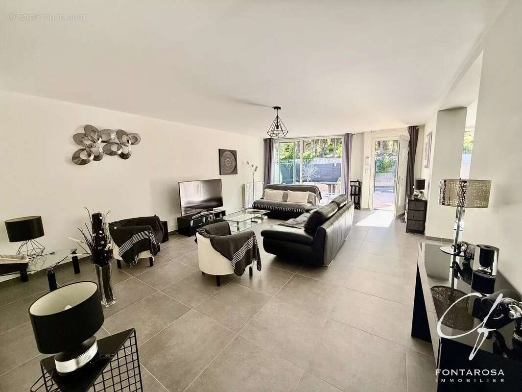 SAINT RAPHAEL : Comme une maison, le confort d'un appartement - photo 9