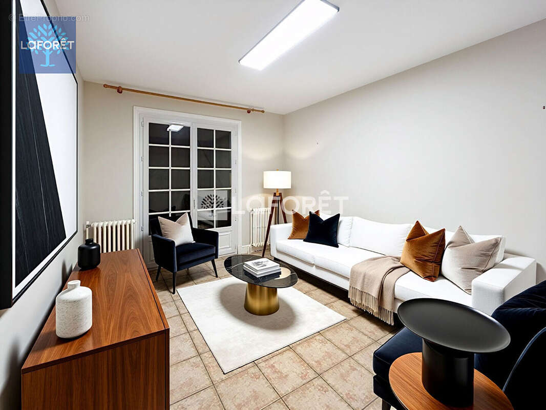 Maison à CONDE-SAINTE-LIBIAIRE