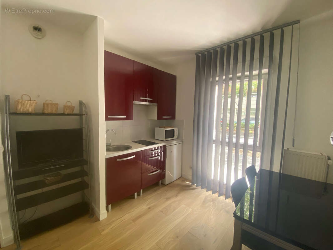 Appartement à COURBEVOIE
