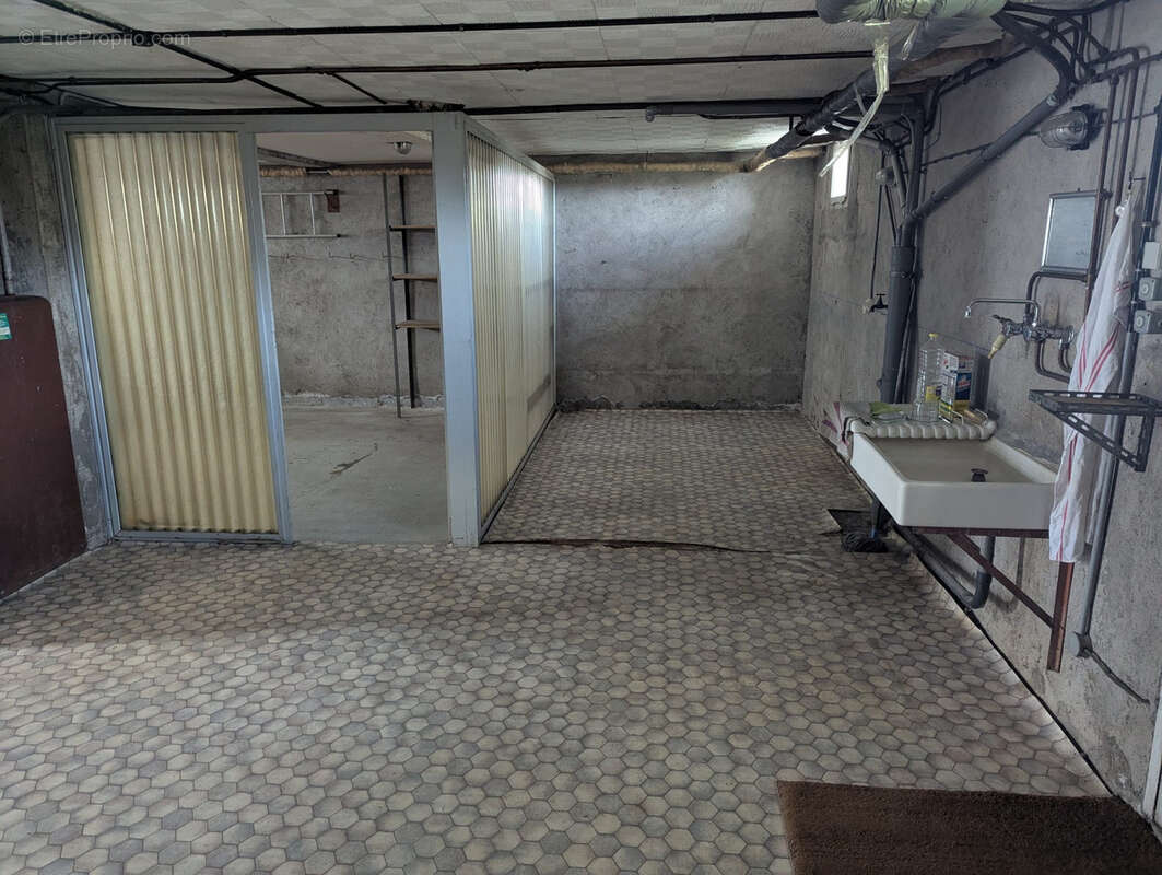 Maison à MONTGIVRAY