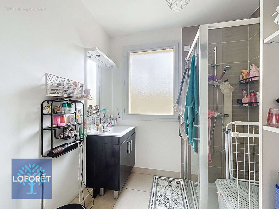 Appartement à MENNECY