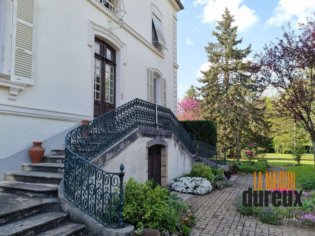Maison à GRAY