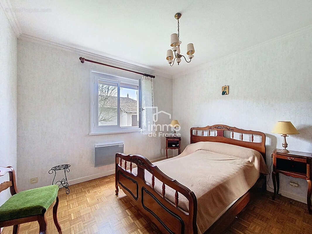 Maison à VILLARS-LES-DOMBES