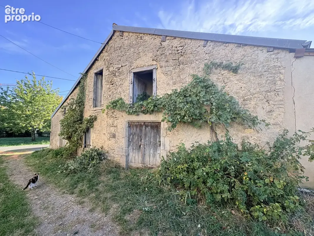 BIOZAT, Ensemble immobilier en pierre   Idéal amoureux de l’ancien et grand bricoleur - photo 13