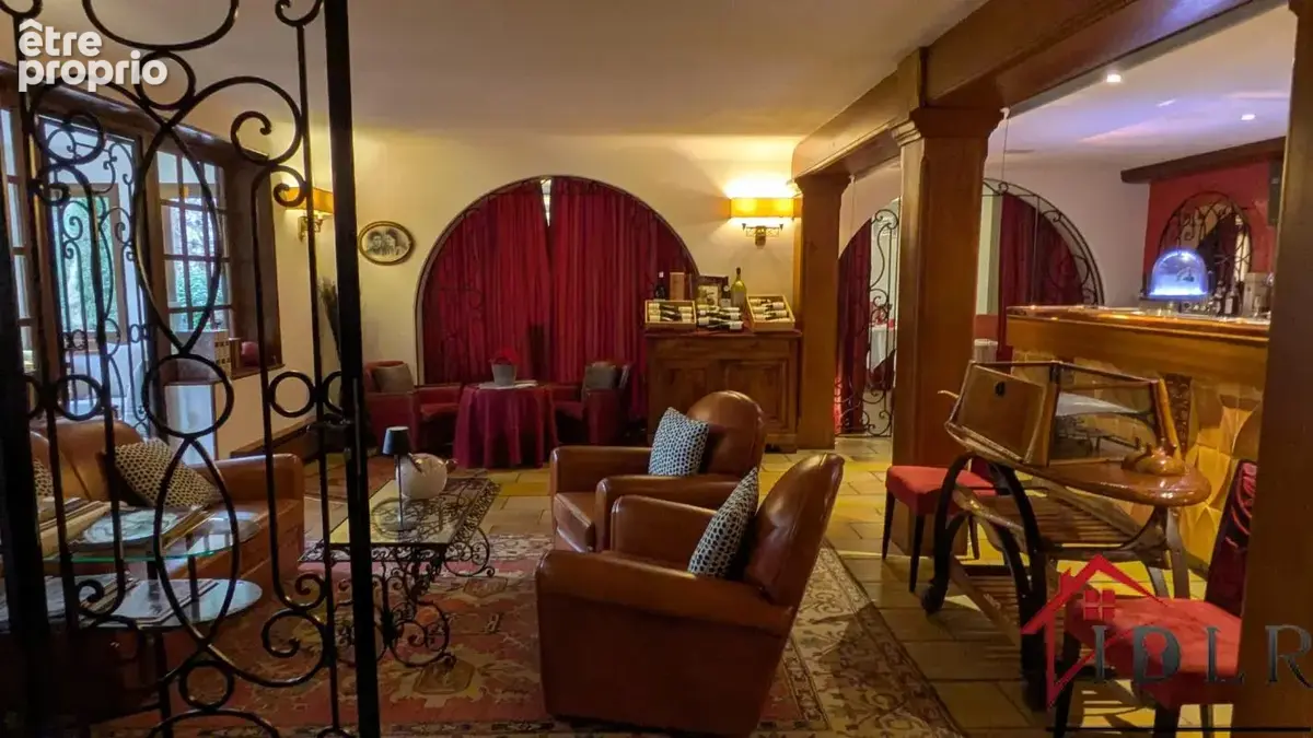 Local commercial - photo 12