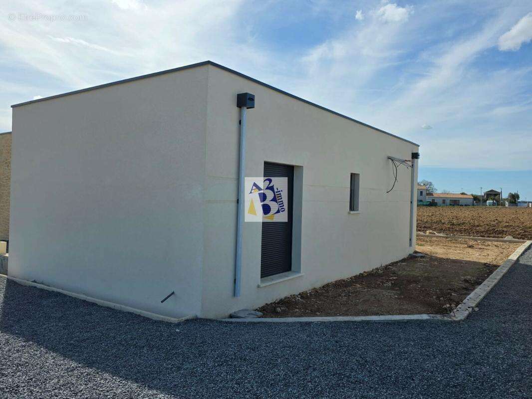 Maison à RUELLE-SUR-TOUVRE