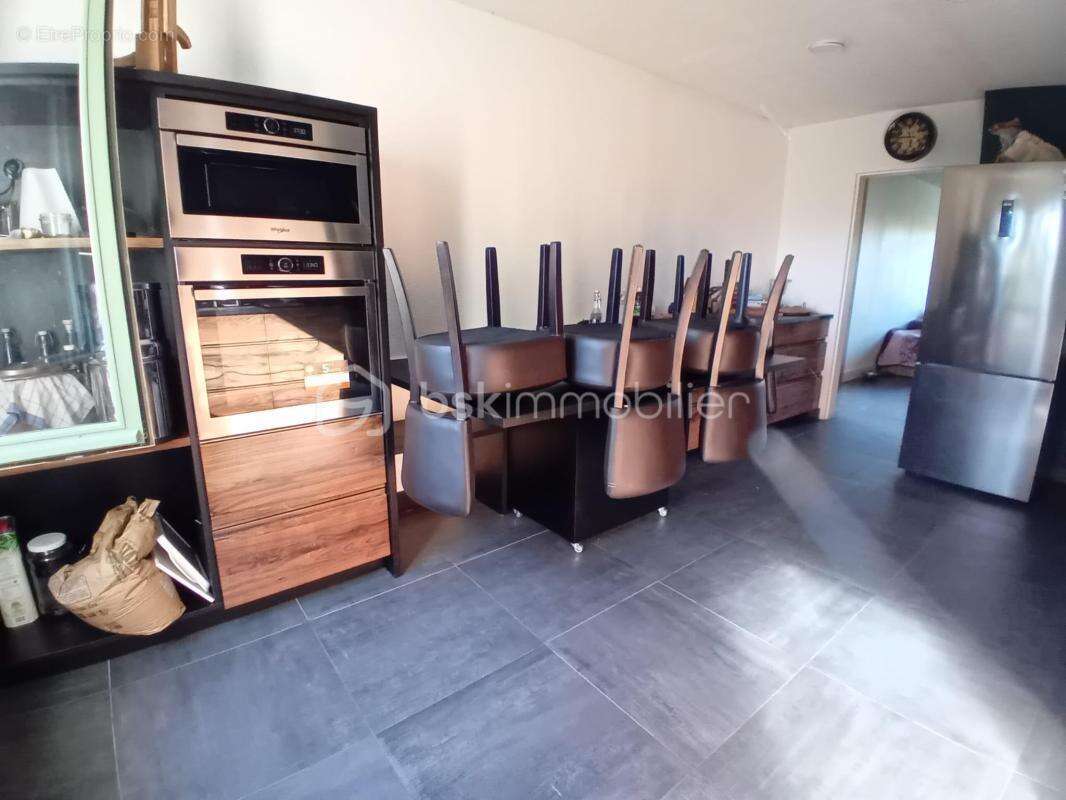 Maison de 260m2 avec grand garage et terrain - photo 11