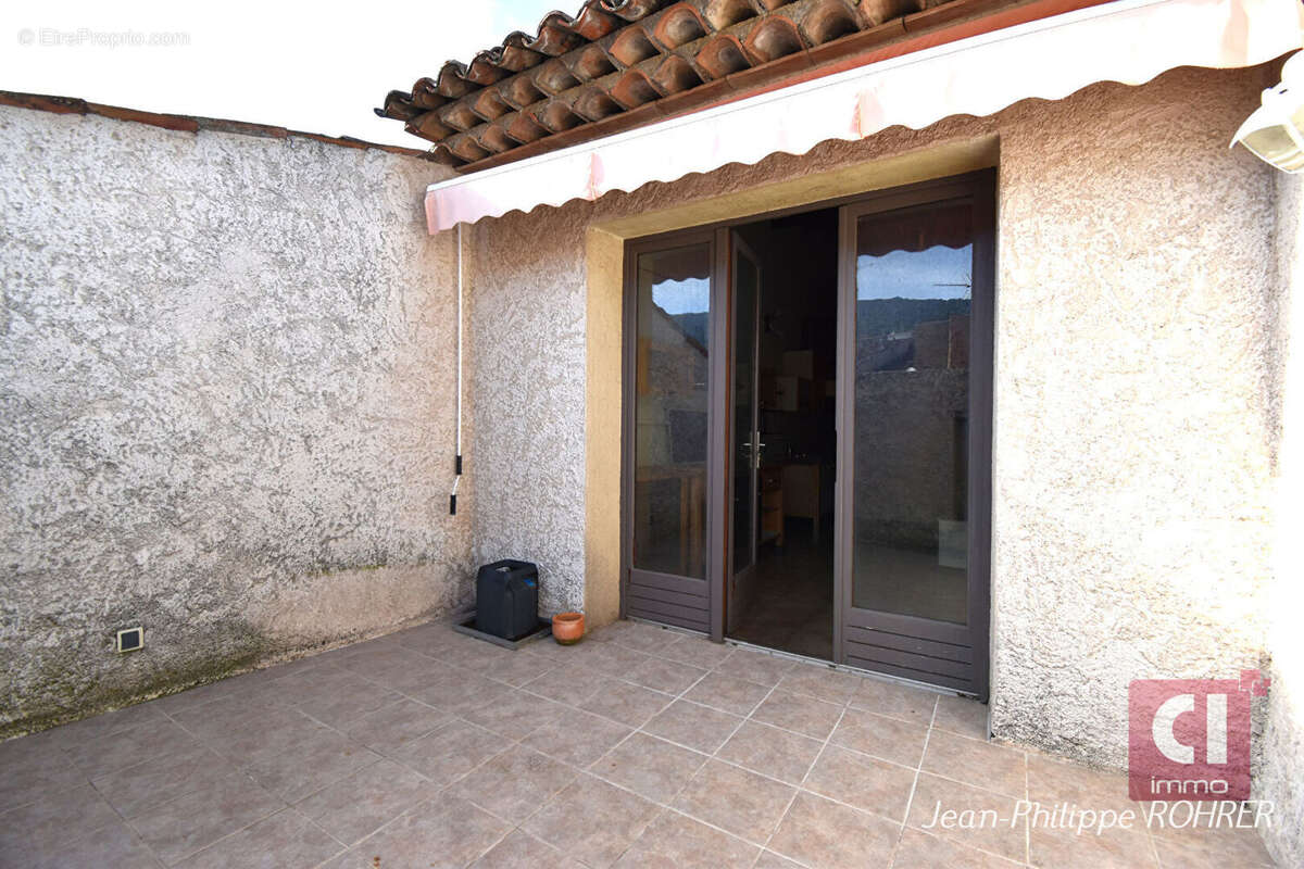 Maison à AUPS