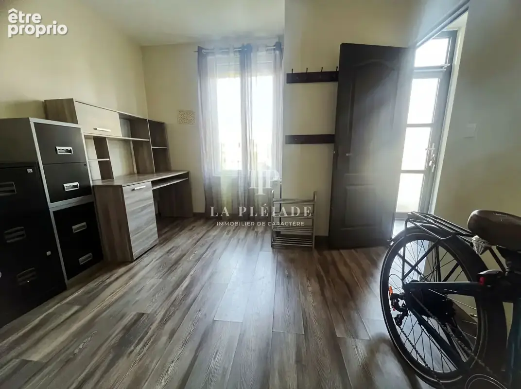Maison familiale avec chambre de plain-pied, à proximité du tram et de la gare - photo 8