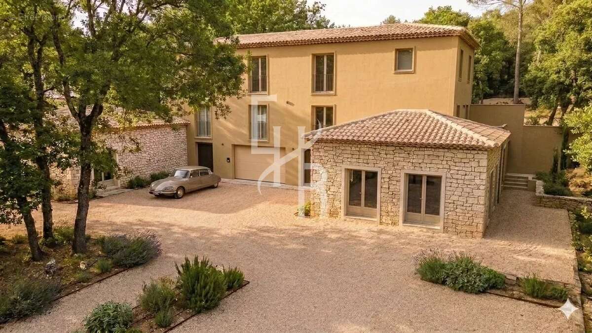 Maison à MOUGINS