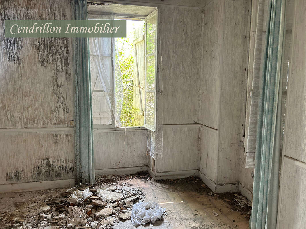 Projet de Rénovation : Ensemble Immobilier (2 Maisons + 2 Granges) sur 1537 m2 - photo 2