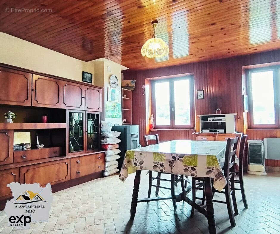 Maison à PRADELLES