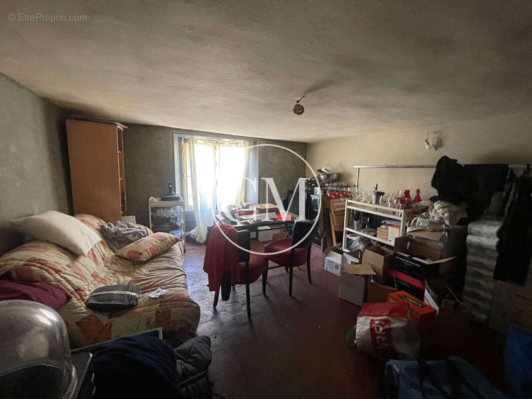 Commerce à VERSAILLES