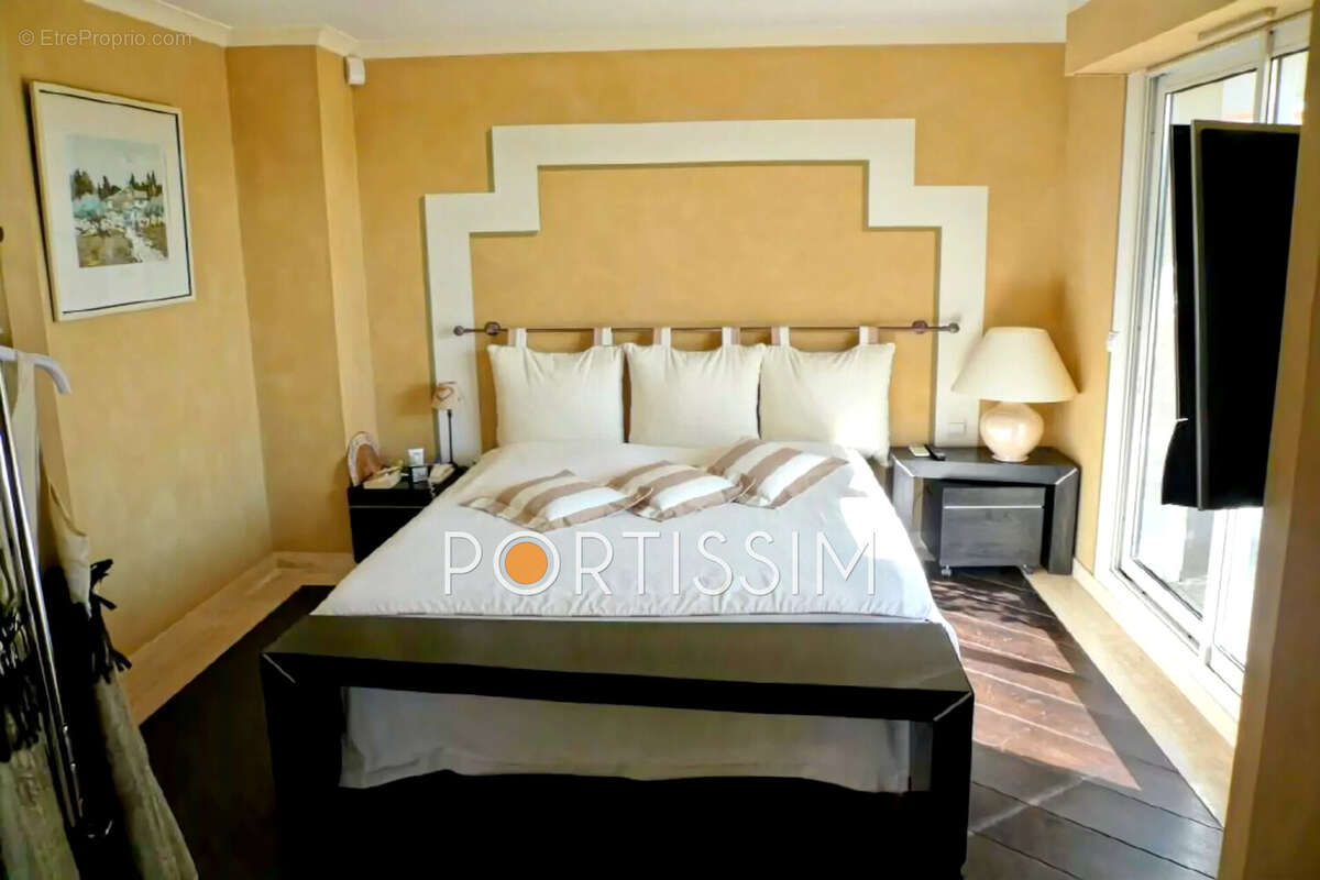 Appartement à SAINT-LAURENT-DU-VAR