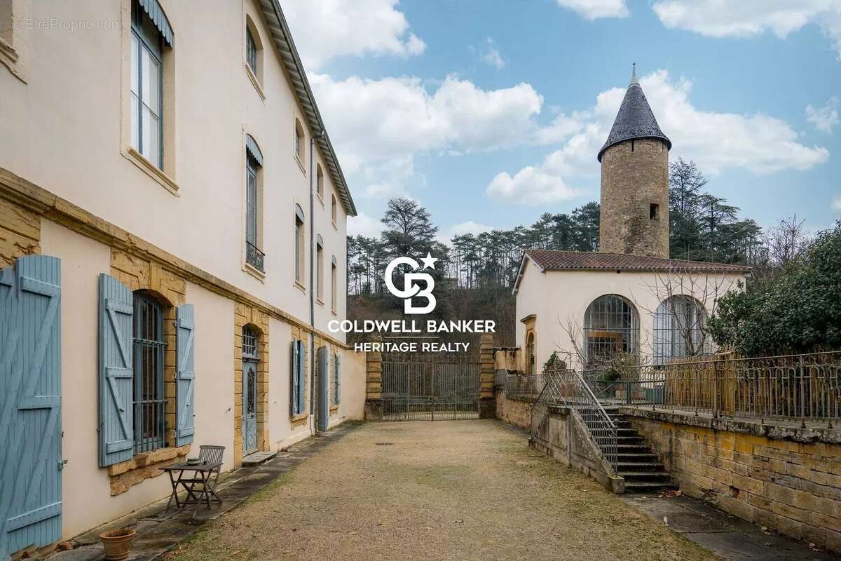 Appartement à CURIS-AU-MONT-D'OR