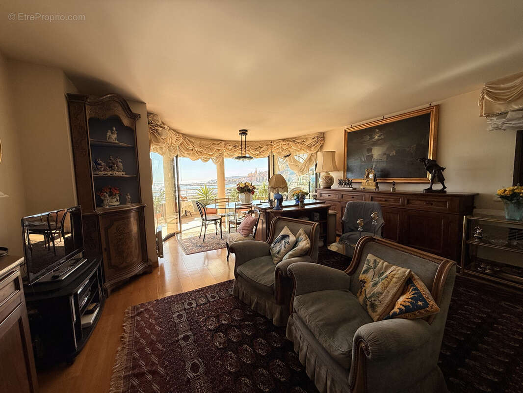 Appartement à MENTON