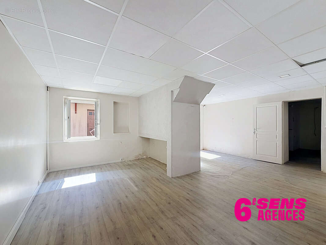 Appartement a rehabiliter - photo 2