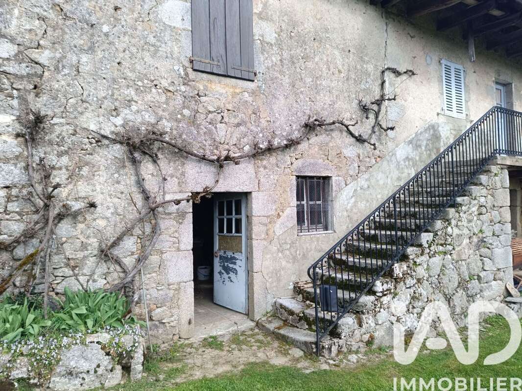 Maison 87 m² à Ladinhac  - photo 9