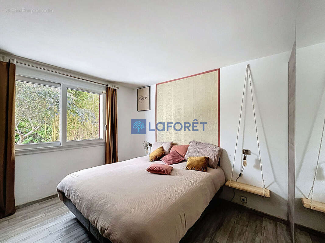Maison 6 pièces 4 chambres - Quartier des fleurs - SAINT-PIERRE-DU-PERRAY - photo 7