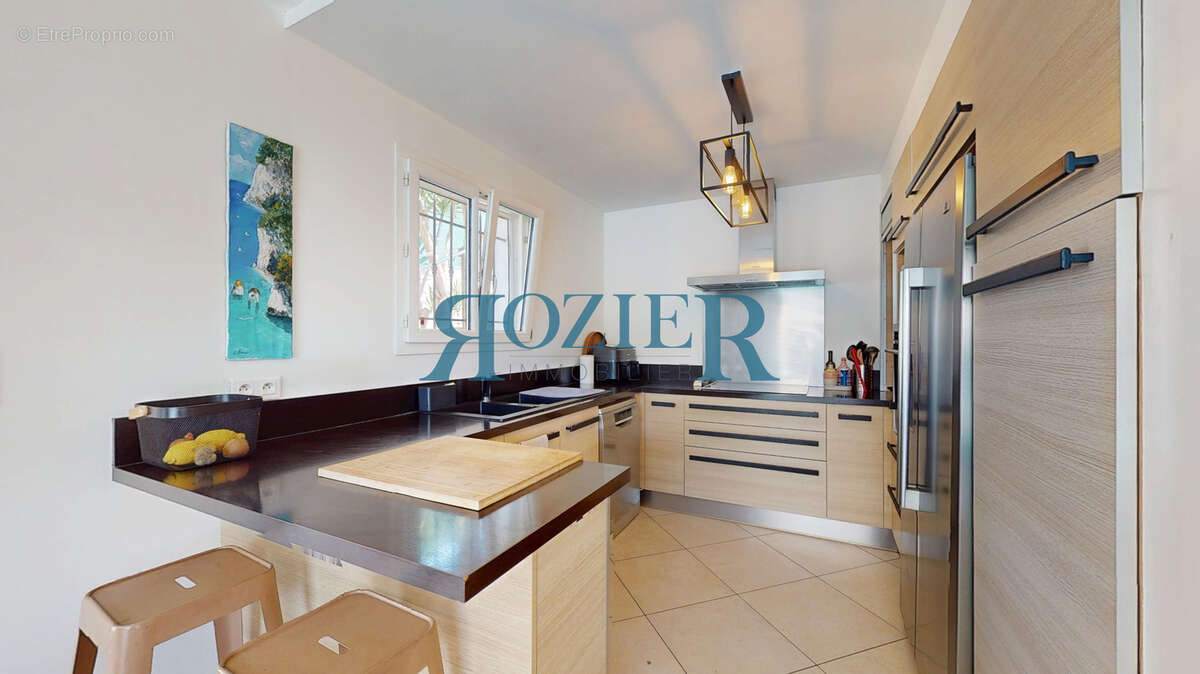 MOUGINS   Maison jumelée provençale avec piscine   4 chambres - photo 5