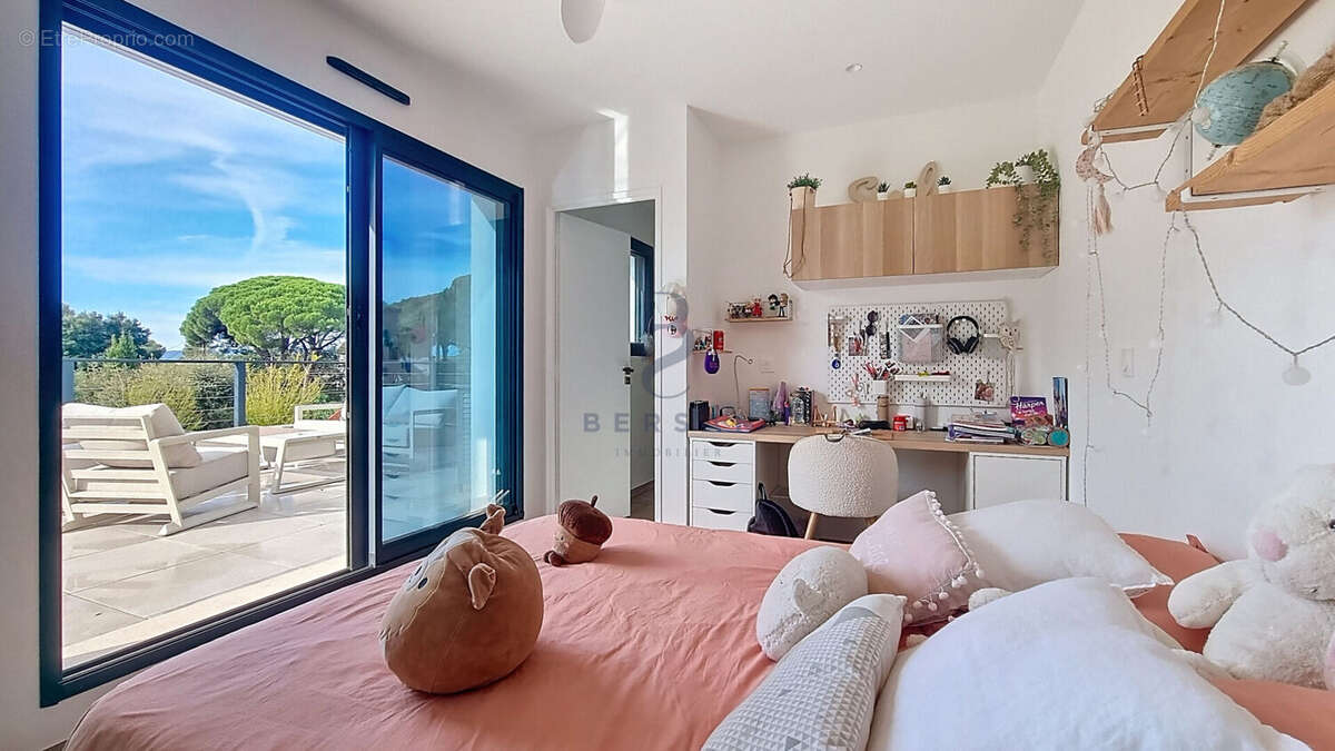 Maison à FREJUS