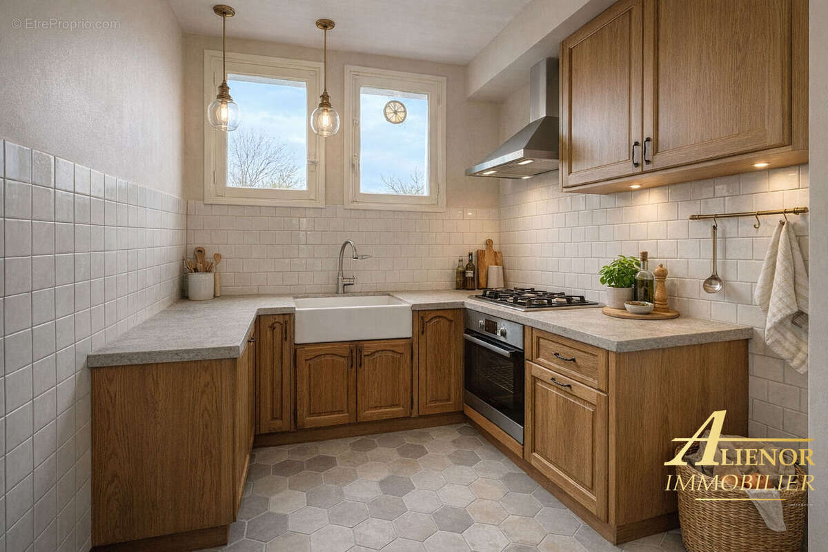 Maison à SAINT-LEON-SUR-L'ISLE