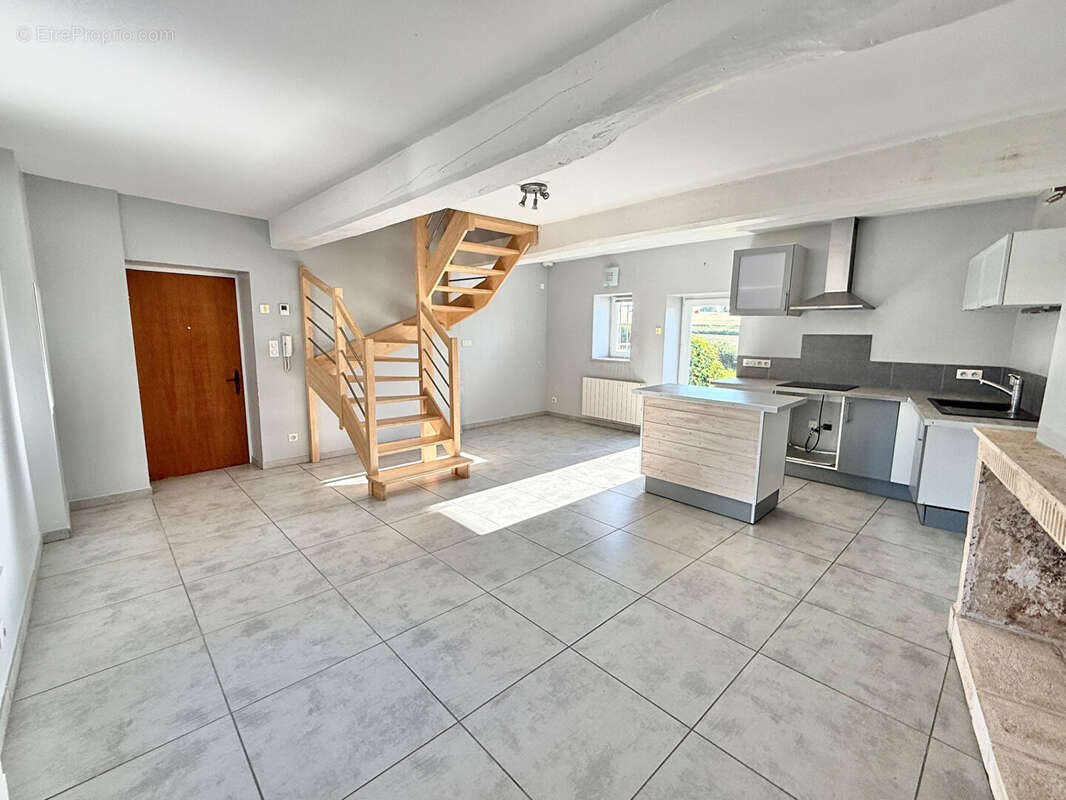 Appartement à SAINT-DIDIER-SUR-CHALARONNE