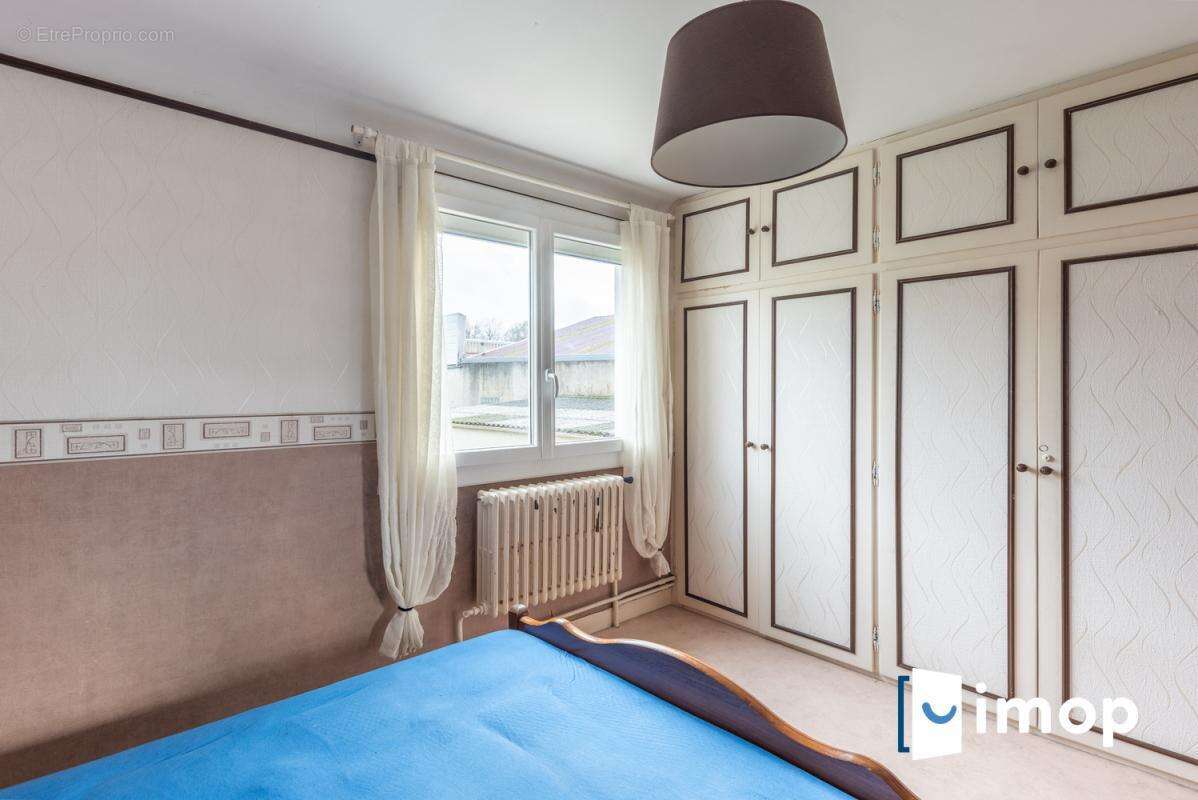 Maison à DAMMARIE-LES-LYS