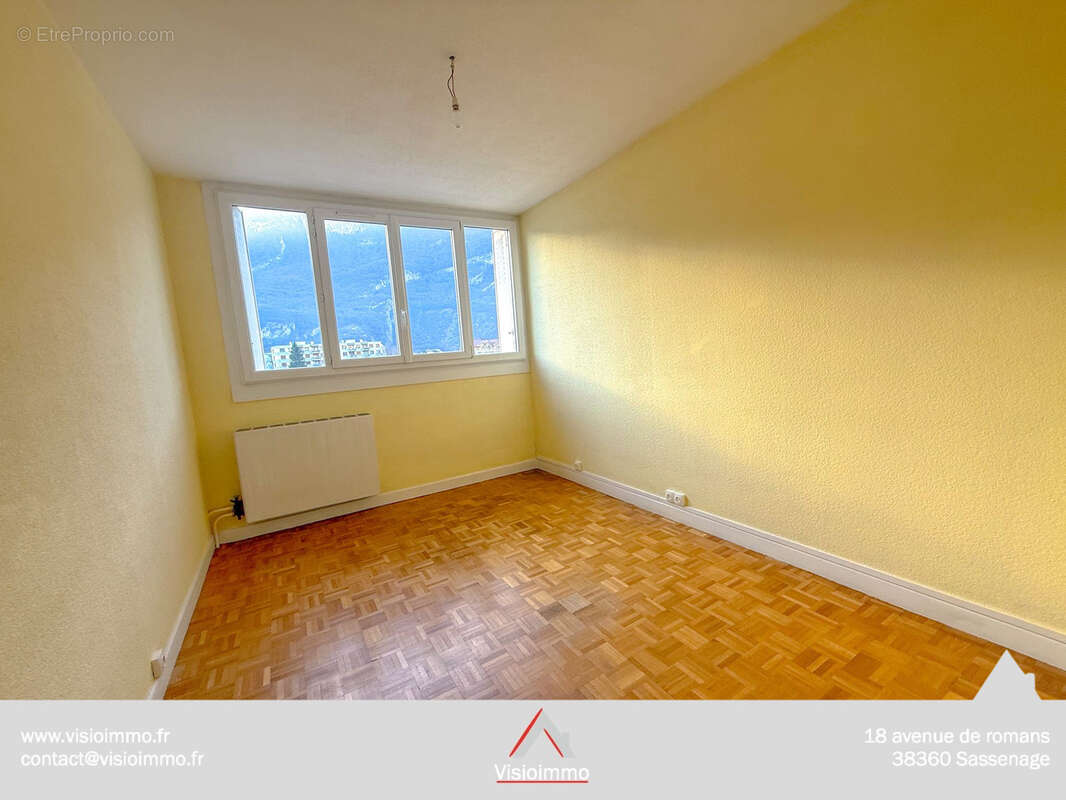 Appartement à FONTAINE