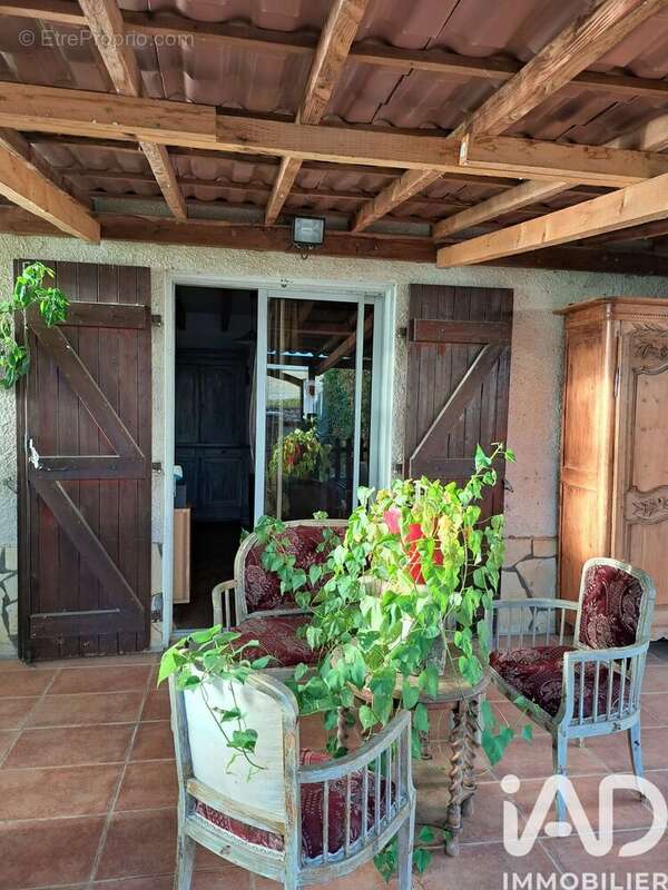 Maison 107 m² à Saint-Sardos  - photo 2