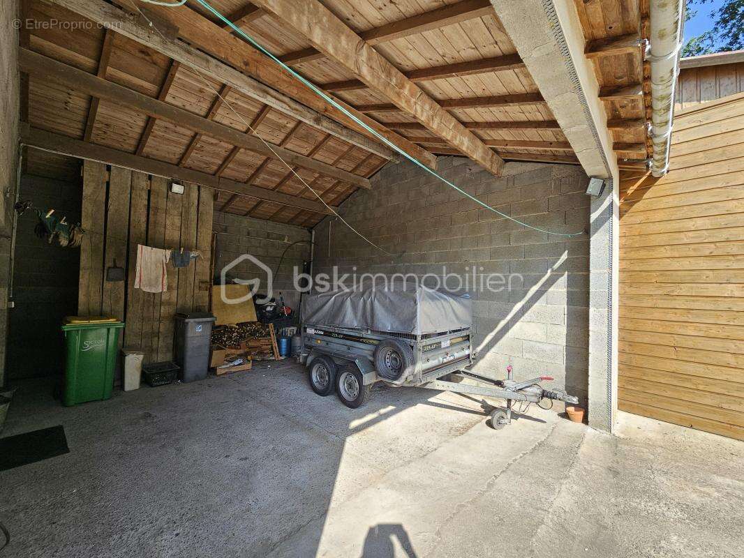 Maison à LE BUSSEAU