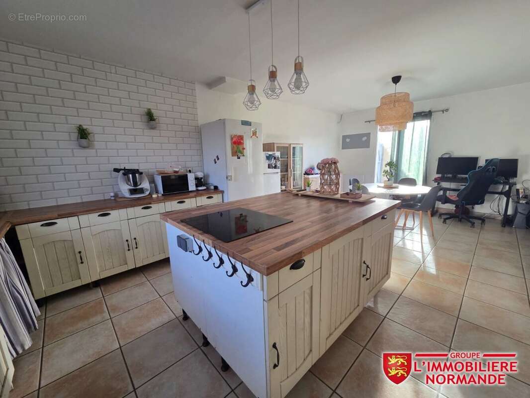 Maison à HONDOUVILLE