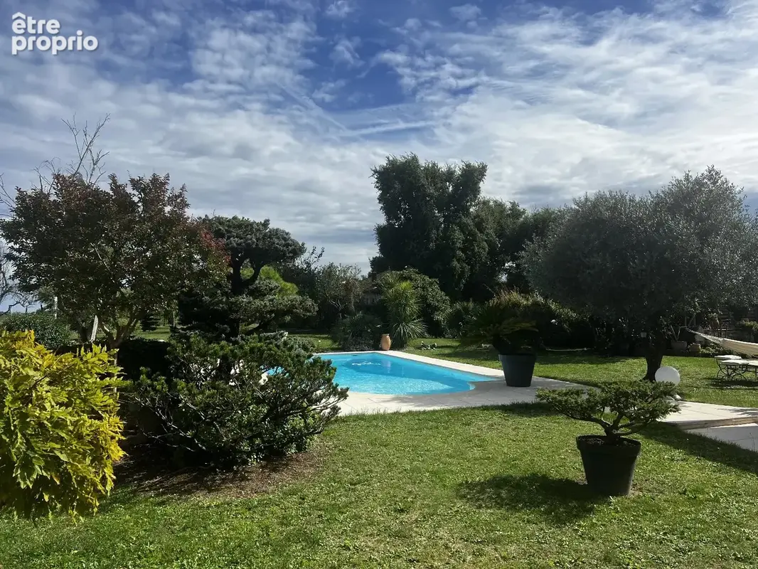 Charmante Maison en Pierre avec Piscine, Vues Panoramiques et Jardin Paisible - photo 21