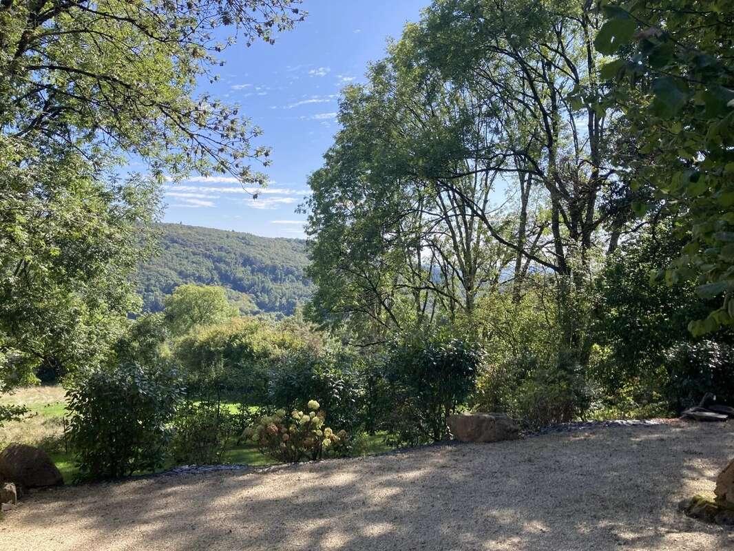 Charmante fermette avec vue imprenable à vendre près de Villapourçon - photo 25