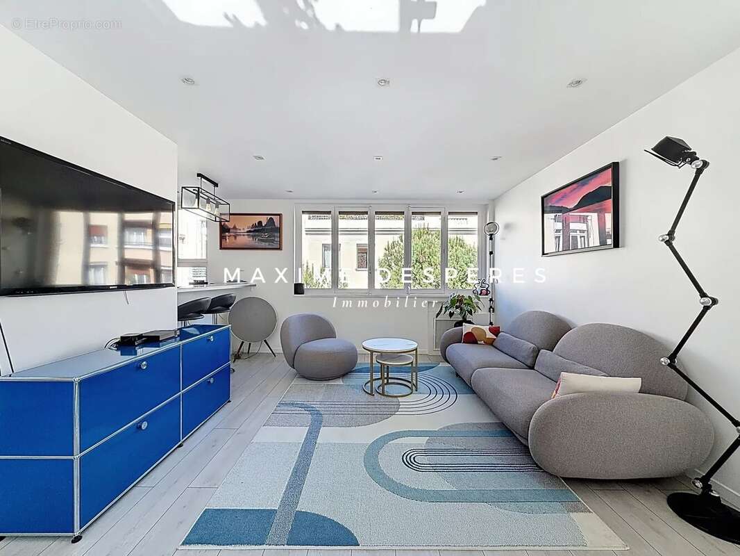 Appartement à NEUILLY-SUR-SEINE