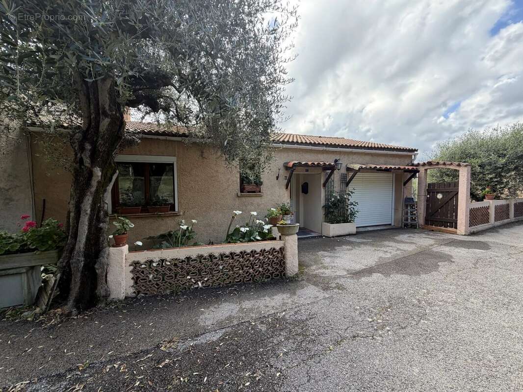 Maison à CONTES