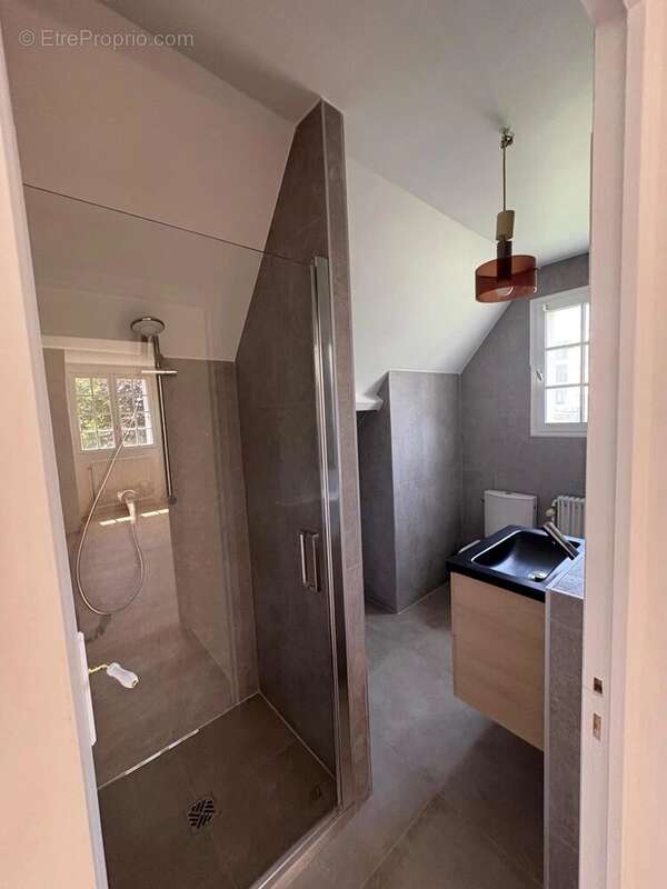 Maison à SAINT-NOM-LA-BRETECHE