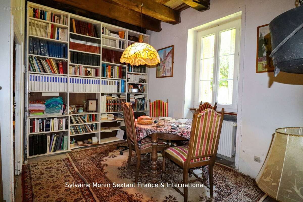 Grande maison familliale de 5 chambres offrant de superbes volumes et une dépendance exceptionnelle dans un cadre privilégié - photo 8