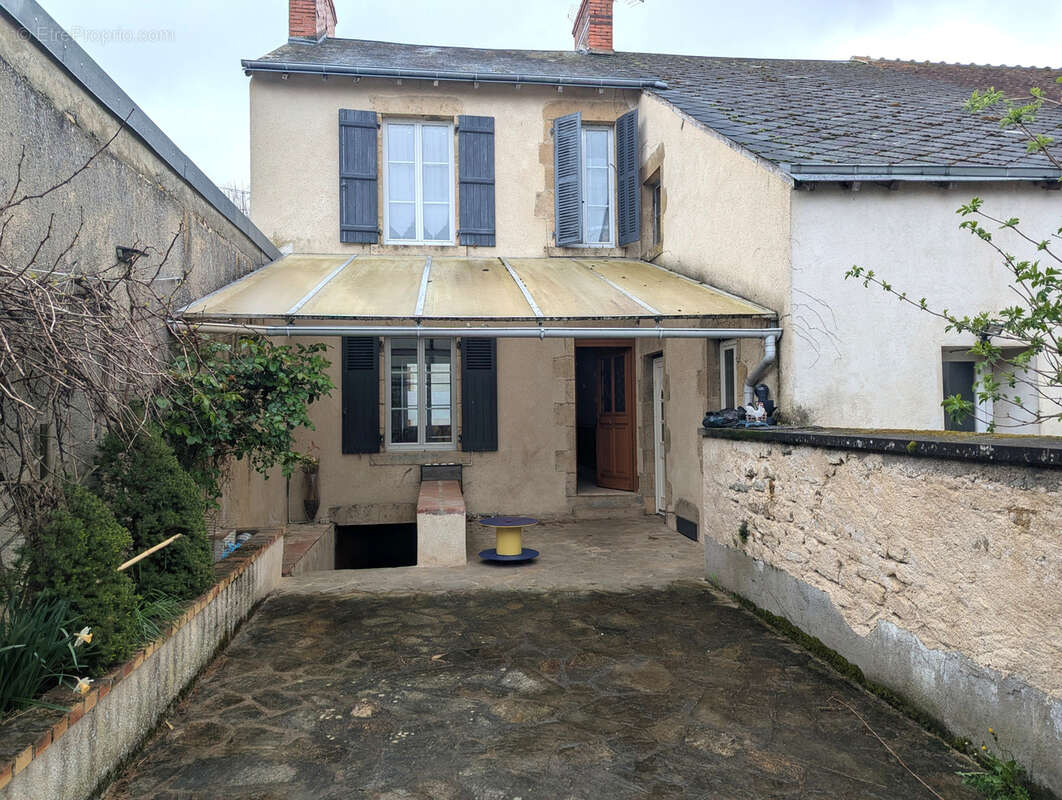 Maison à CHASSIGNOLLES